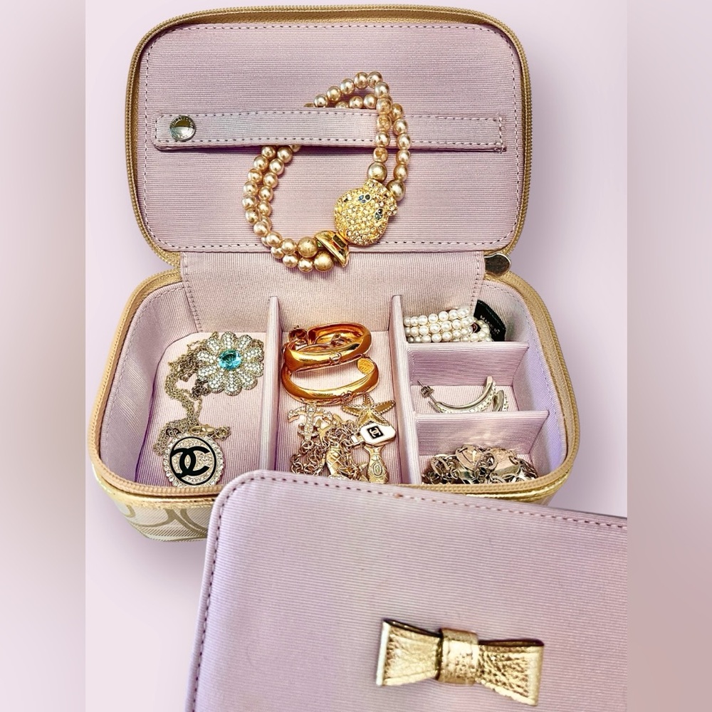 Coach Jewelry Box Zip Around/Divided Sections EUC Lavender&tan plaid w/kissingCs - Picture 4 of 10